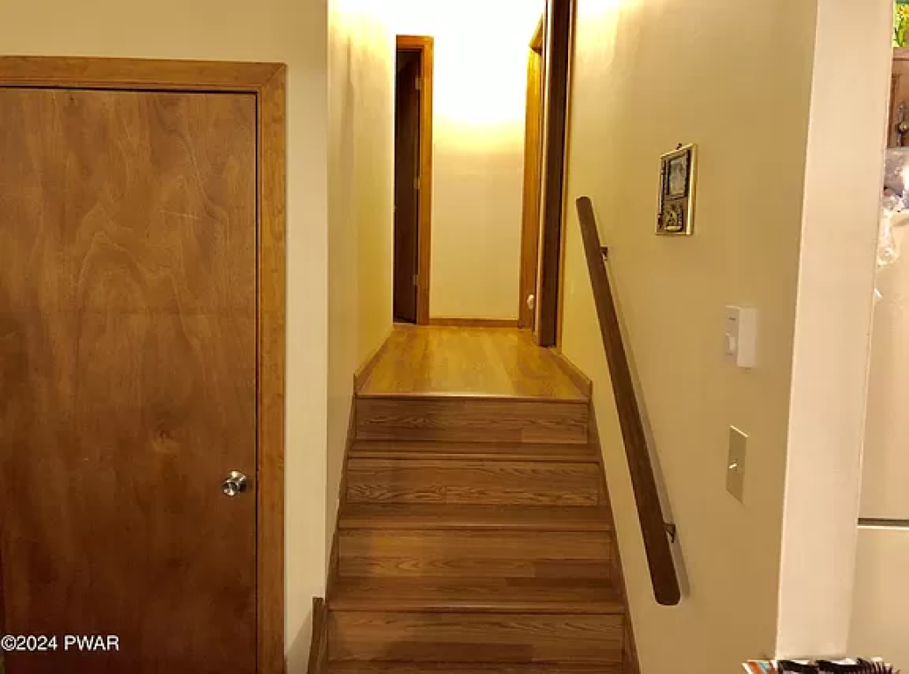 4 Bedrooms Bedrooms, ,3 BathroomsBathrooms,Villa,For Sale,1015