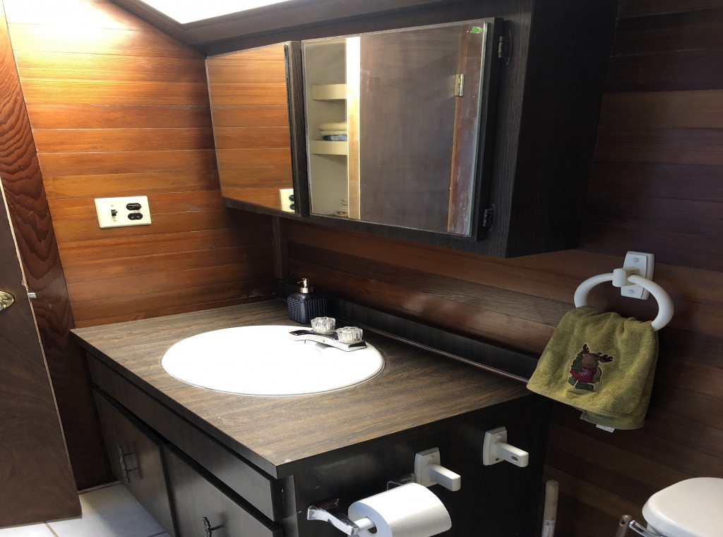 5 Bedrooms Bedrooms, ,2 BathroomsBathrooms,Villa,For Sale,1020