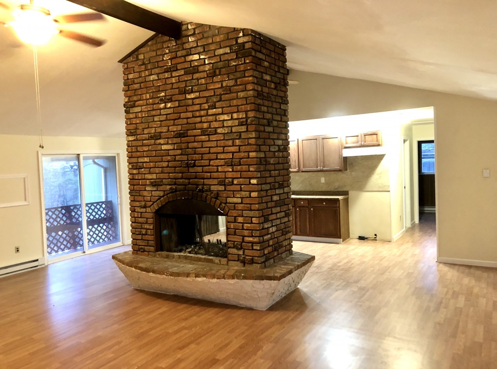 6 Bedrooms Bedrooms, ,3 BathroomsBathrooms,Villa,For Sale,1024