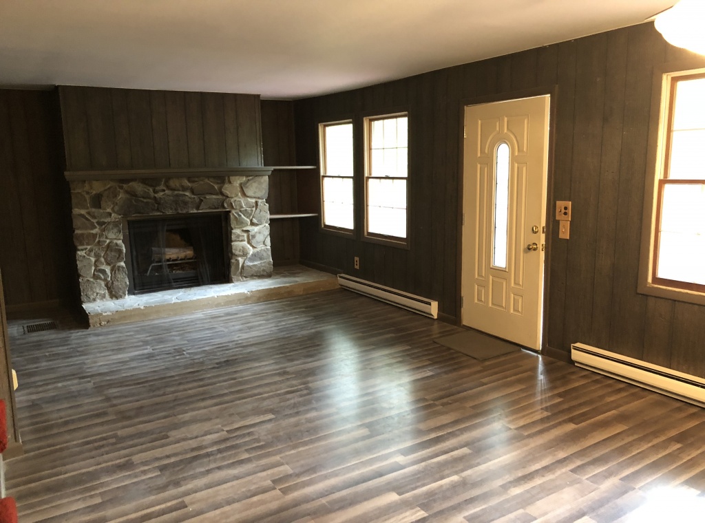 5 Bedrooms Bedrooms, ,2 BathroomsBathrooms,Villa,For Sale,1003